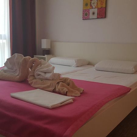Guest House Zeba & Riviera Шіло Екстер'єр фото
