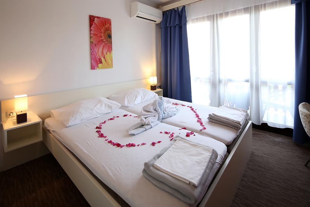 Guest House Zeba & Riviera Шіло Екстер'єр фото