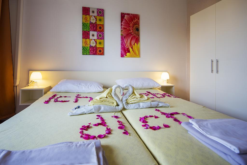 Guest House Zeba & Riviera Шіло Екстер'єр фото