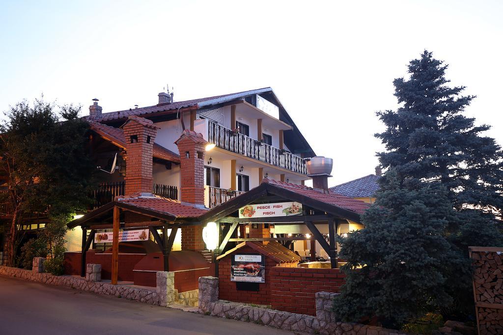 Guest House Zeba & Riviera Шіло Екстер'єр фото