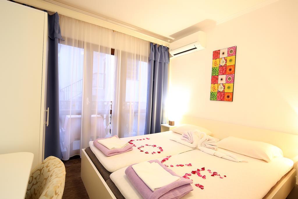 Guest House Zeba & Riviera Шіло Екстер'єр фото