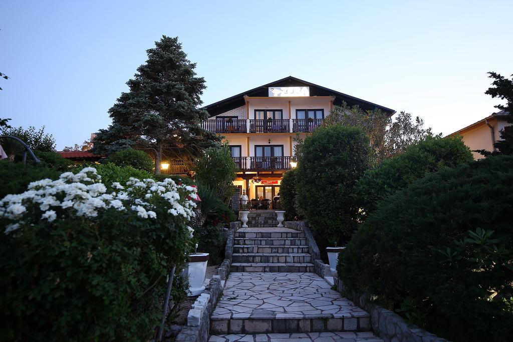 Guest House Zeba & Riviera Шіло Екстер'єр фото