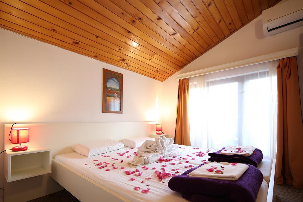 Guest House Zeba & Riviera Шіло Екстер'єр фото