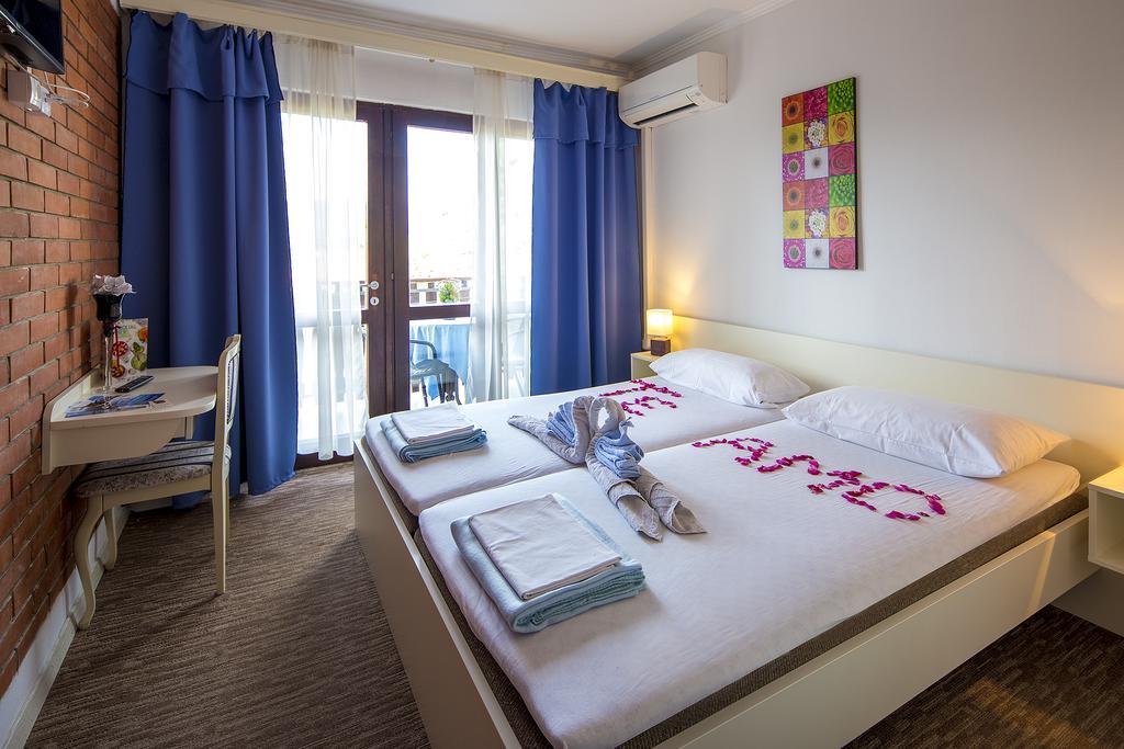 Guest House Zeba & Riviera Шіло Екстер'єр фото