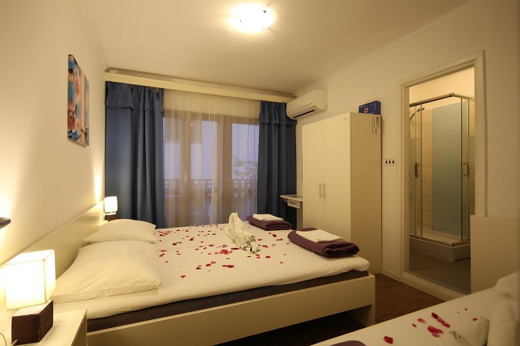 Guest House Zeba & Riviera Шіло Екстер'єр фото