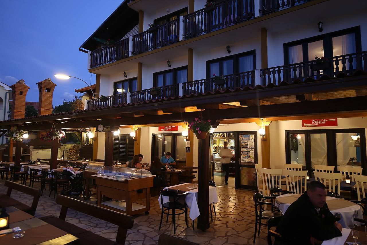 Guest House Zeba & Riviera Шіло Екстер'єр фото